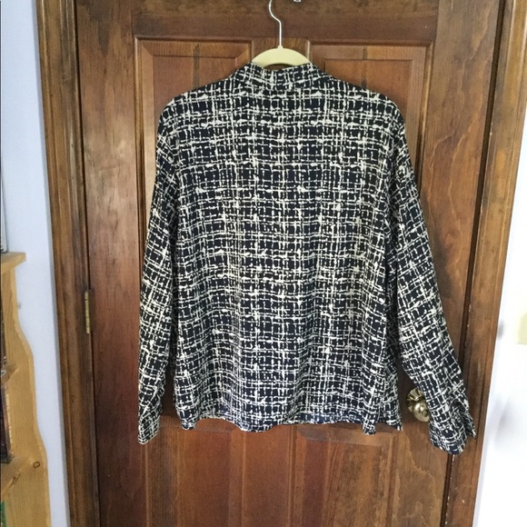 Black with tan blouse - Picture 3 of 4